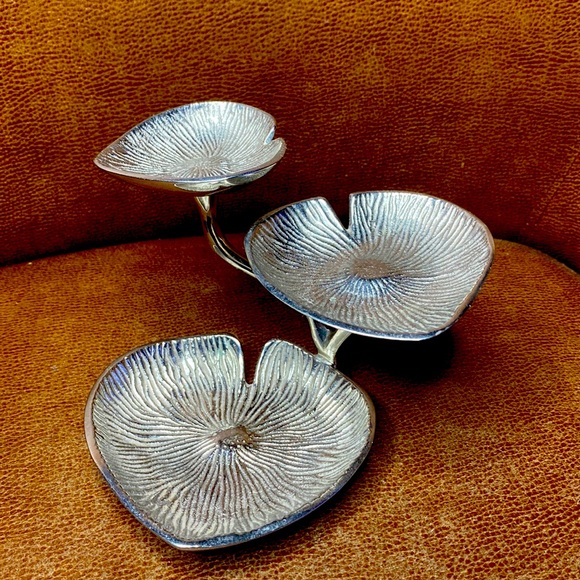 Red Envelope Jewelry Hand Display for Necklaces, Bracelets and Rings - Picture 4 of 5